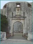 Main entrance to Dubrovnik (photo by G. Prakash)
